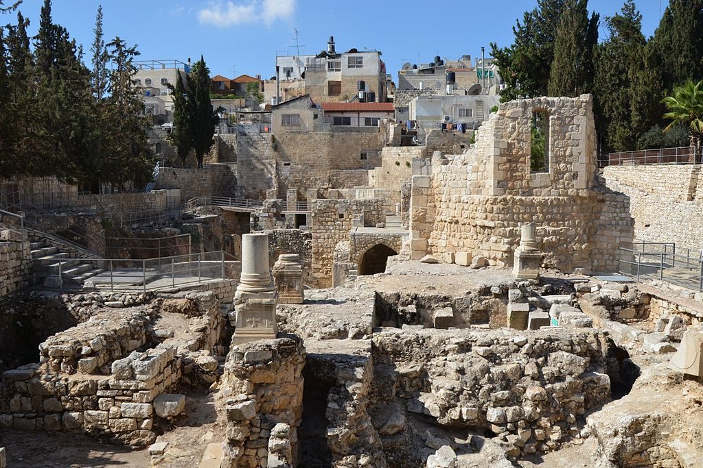 Excavations_at_the_Pool_of_Bethesda_showing_the_ruins_of_the_Temple_of_Serapis_with_a_column_from_an_early_Christian_church,_Aelia_Capitolina_(15522624480)