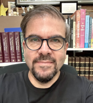 Pfarrer André Mira MA MA AKC (King’s College London)