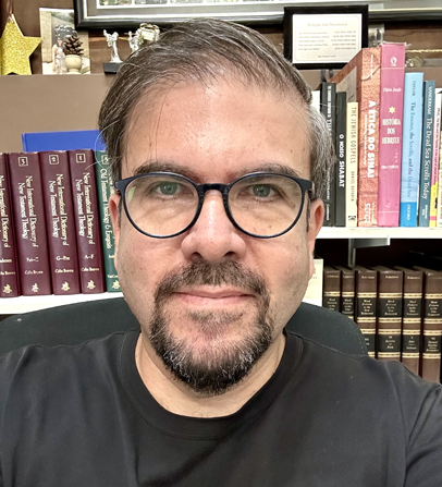 photo portrait of andre mira