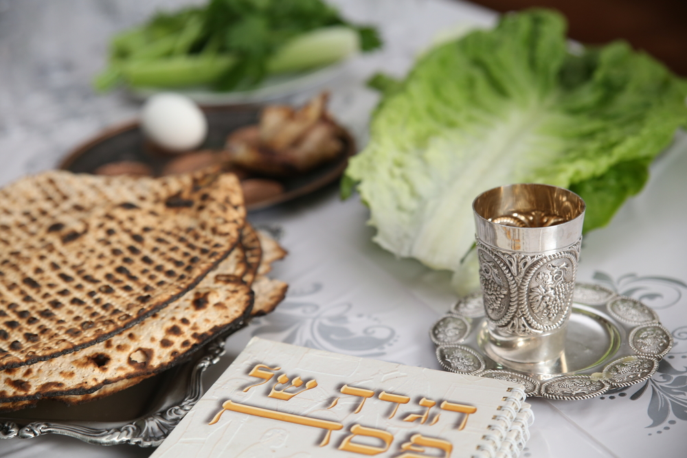 The Passover Meal: To Understand Or To Partake?