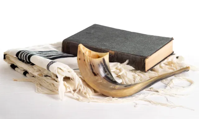 book horn and cloth